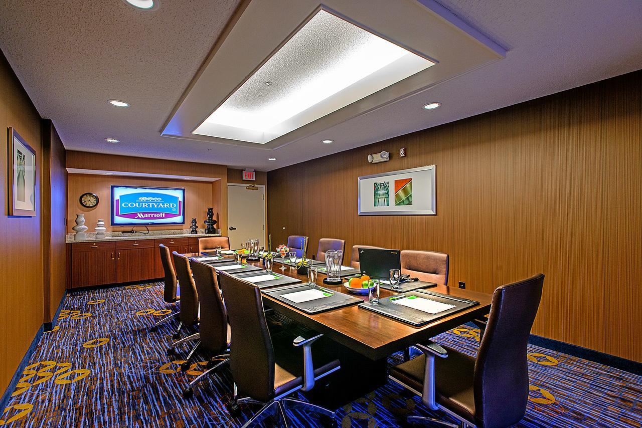 Courtyard By Marriott Frederick Hotel Business photo
